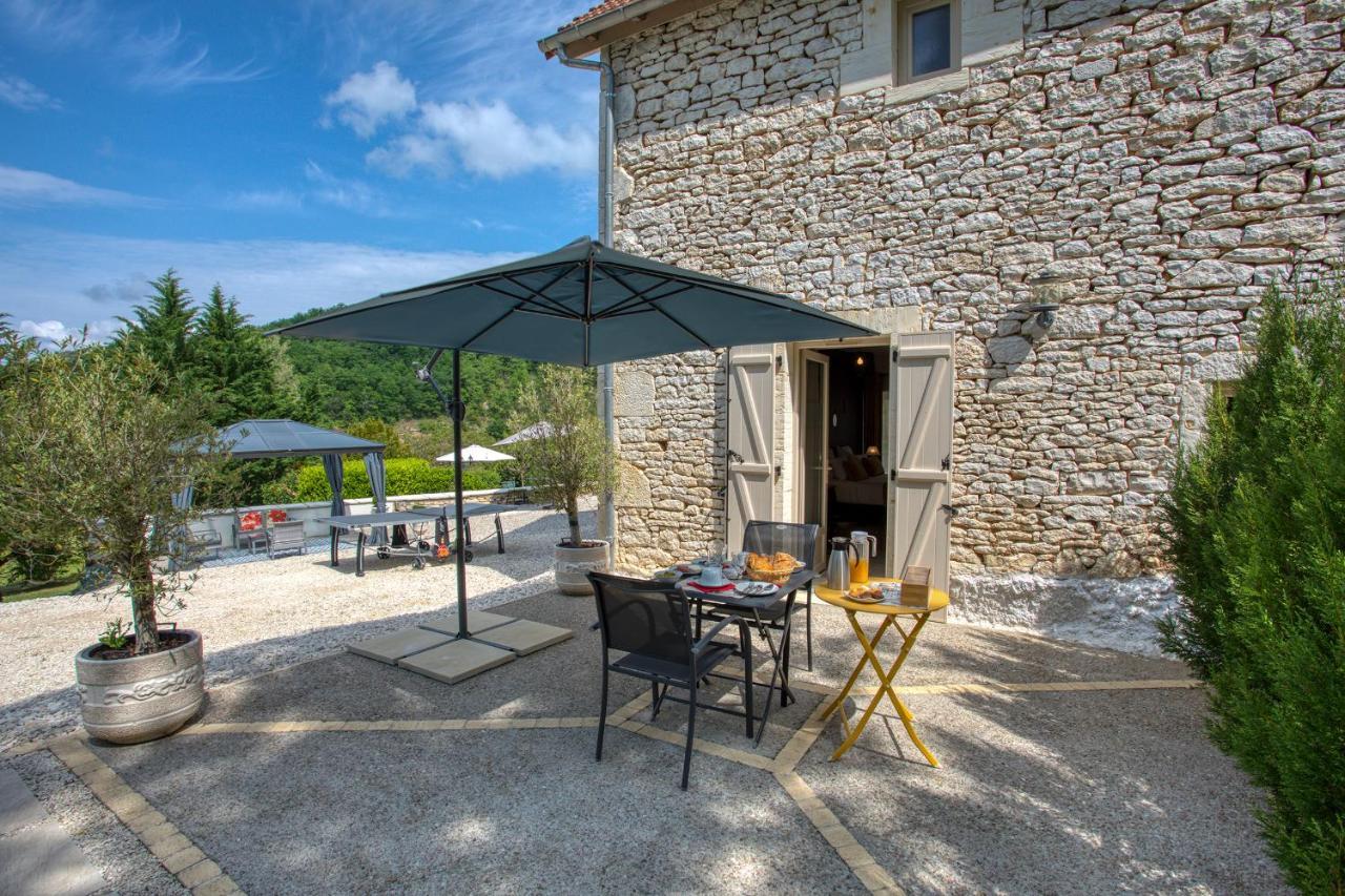 Domaine Des Pierres Blanches - Chambres D'Hotes Carlux Zewnętrze zdjęcie