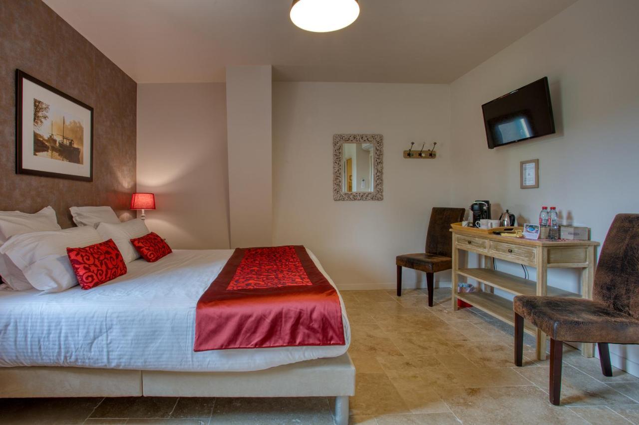 Domaine Des Pierres Blanches - Chambres D'Hotes Carlux Zewnętrze zdjęcie