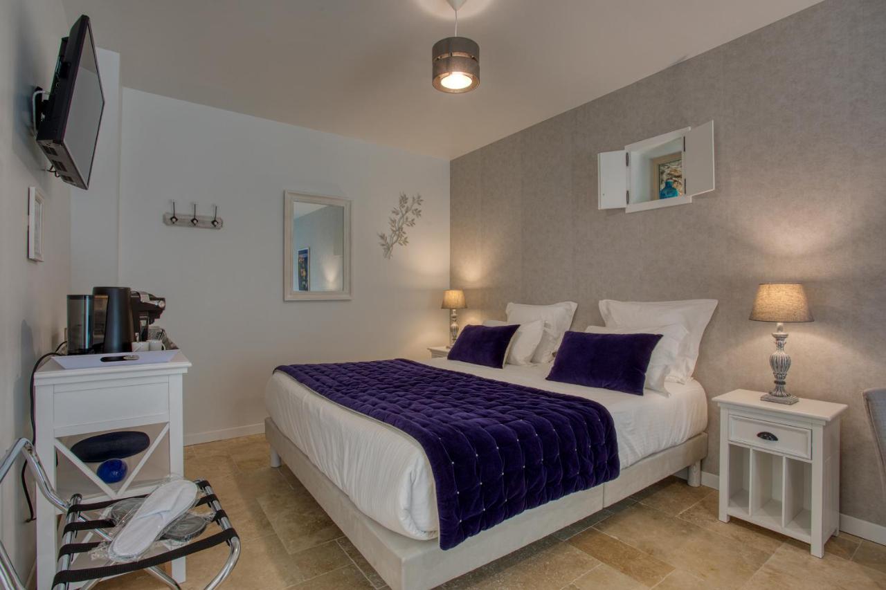 Domaine Des Pierres Blanches - Chambres D'Hotes Carlux Zewnętrze zdjęcie